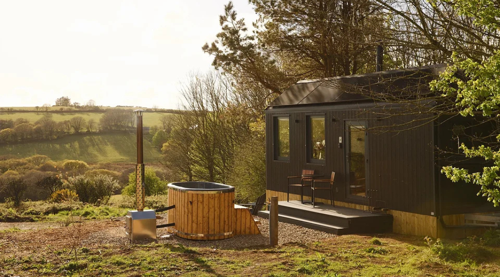Unplugged Cabins: Our Favourite Off-Grid Escapes